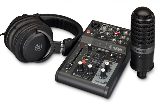 Yamaha AG03 MkII Live Streaming Bundle, musta